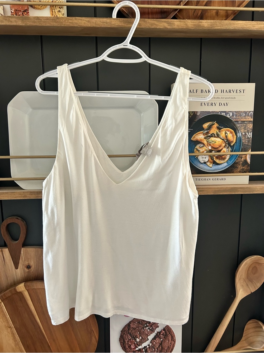 H&M Cream V-Neck Women's Camisole Tank Top